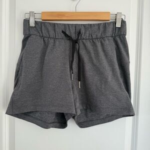 LULULEMON | Drawstring loose short - size 4